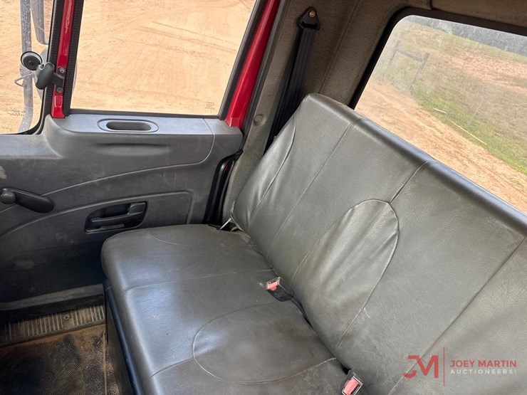2014-international-durastar-4400-image-25