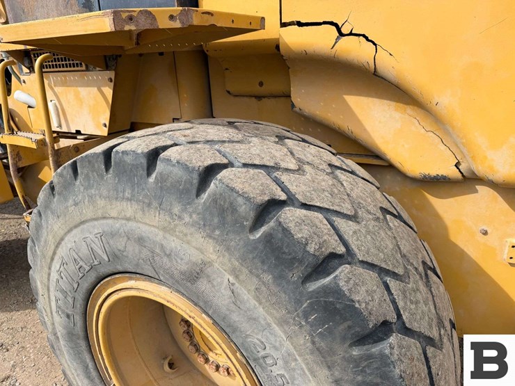 2005-caterpillar-930g-image-24