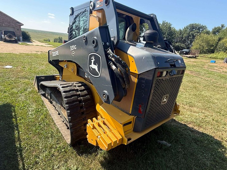 deere-331g-image-27