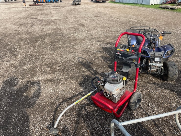 #5087-•-briggs-and-stratton-pressure-washer-and-stihl-weed-wacker-image-1