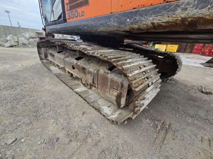 2016-hitachi-zx350-lc-image-29
