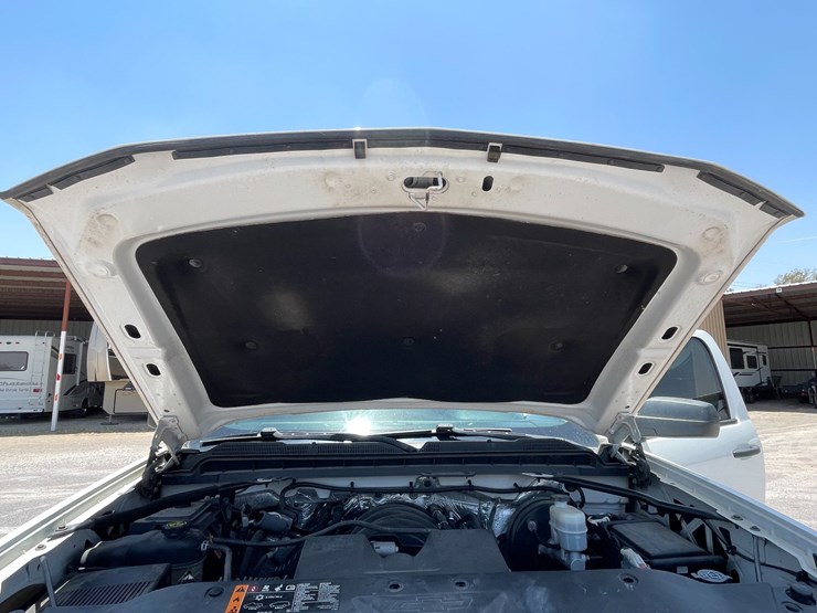 #1864-•-2018-chevy-work-truck-(has-nm-title)-image-91