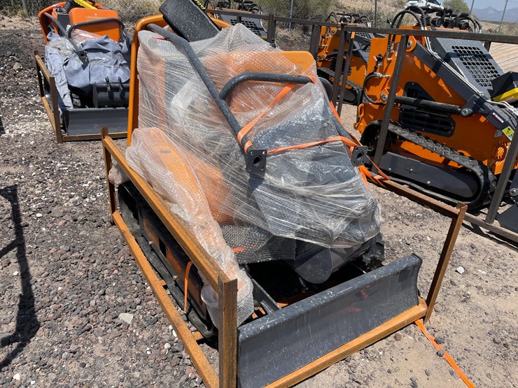 #2030-•-unused-2026-landhonor-mini-excavator-image-3