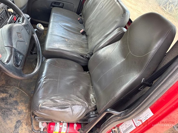 2014-international-durastar-4400-image-27