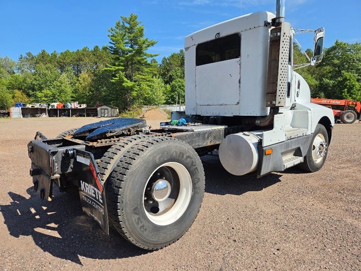 1988-kenworth-t600-image-5
