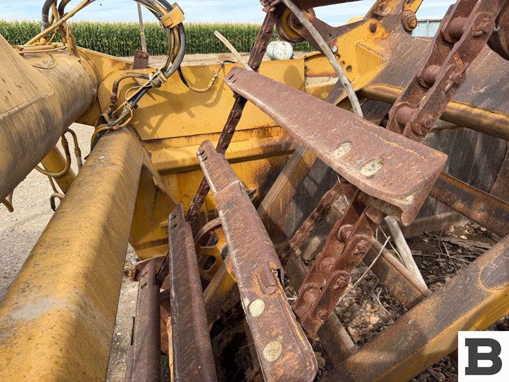 caterpillar-613b-image-25