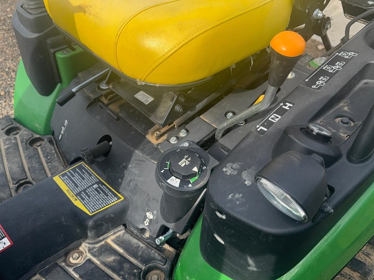 john-deere-1025-image-9