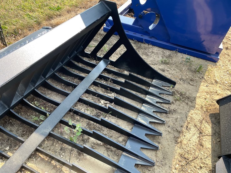 #2525-•-greatbear-skid-steer-rock-bucket-attachment-image-6