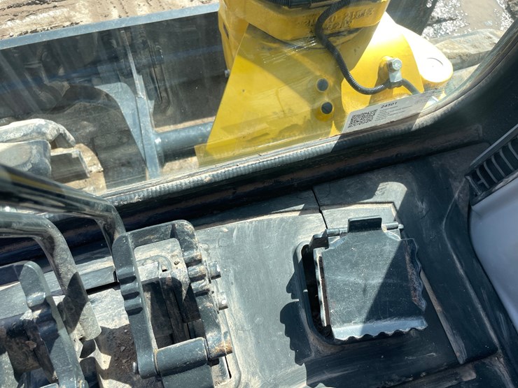 #105-•-2024-komatsu-55mr-5-excavator-(kaukauna,-wi)-image-51