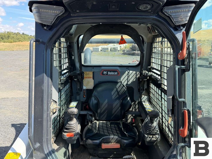 2021-bobcat-t66-image-43