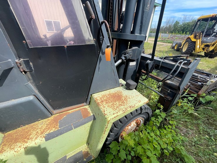 #135-•-clark-forklift-(shawano,-wi)-image-32