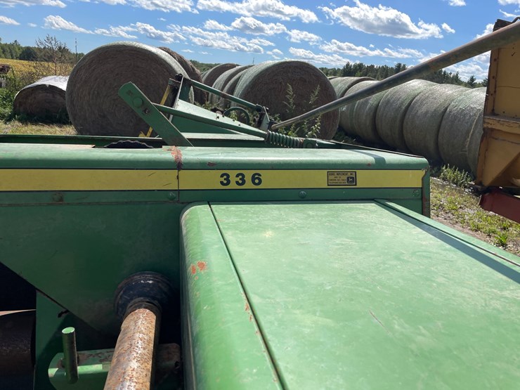 john-deere-336-image-23
