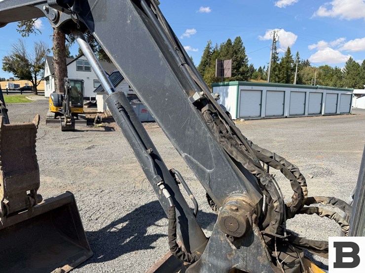 2016-deere-60g-image-43