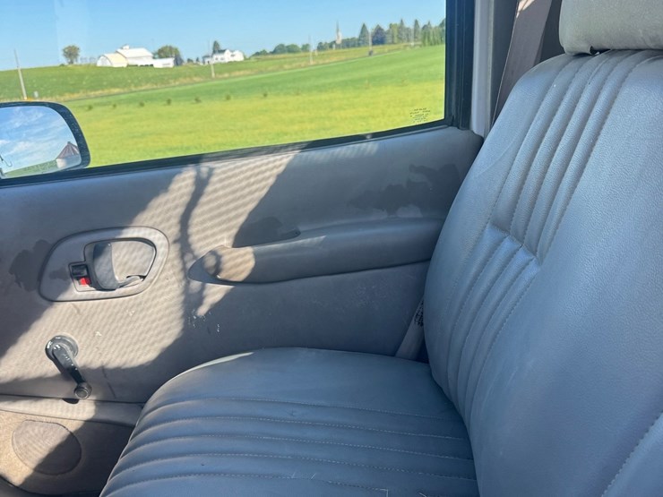 1999-gmc-3500-image-19