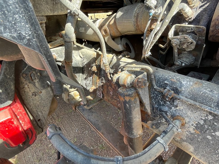 2014-kenworth-t880-image-38