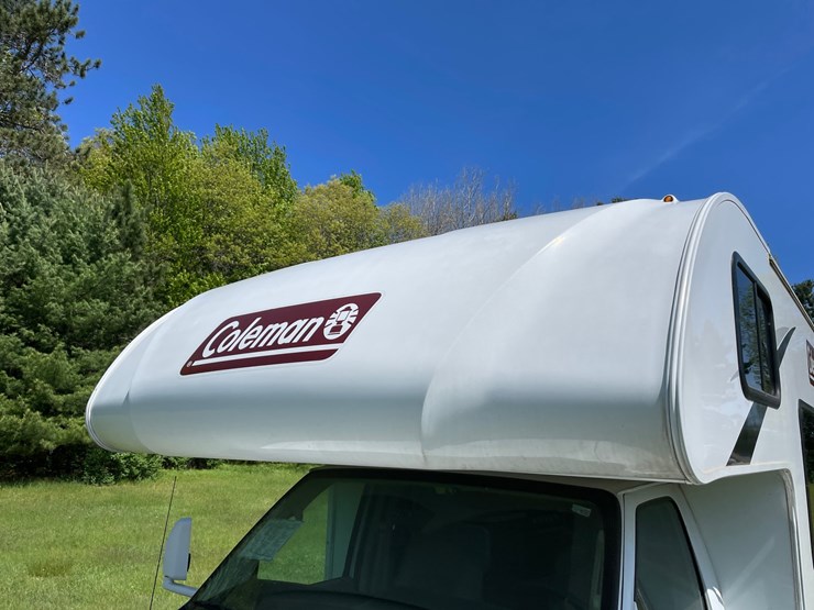 2021-ford-e350-image-9