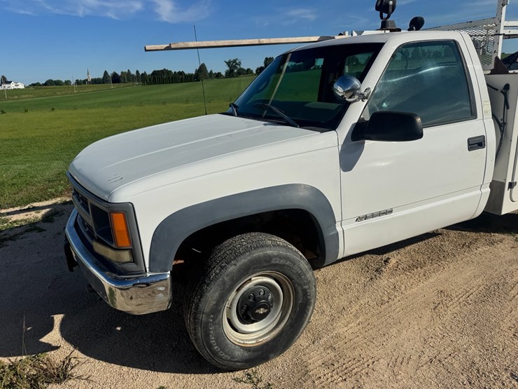 1999-gmc-3500-image-3