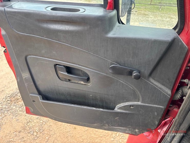 2014-international-durastar-4400-image-33