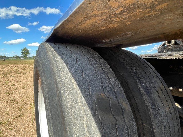2014-kenworth-t880-image-28