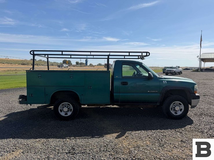 2002-chevrolet-silverado-2500-image-6