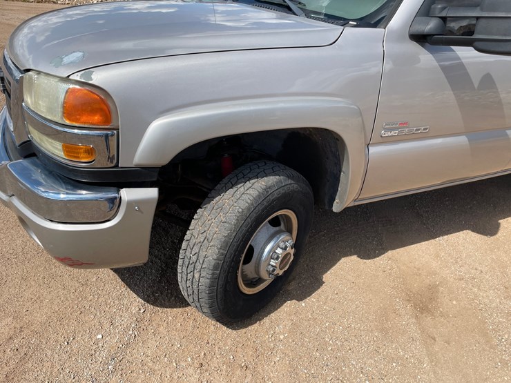 2005-gmc-3500-image-6