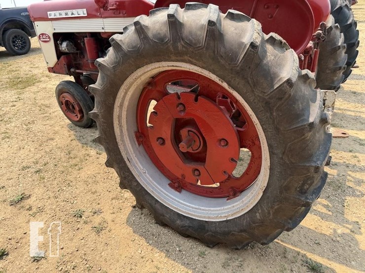 1959-farmall-240-image-5