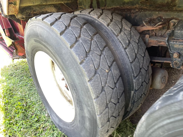 #204-•-1997-ford-4202l-garbage-truck-(has-mn-title)(clarks-grove,-mn)-image-9