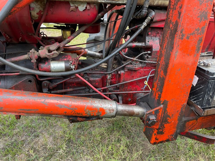 #6202-•-farmall-460-loader-tractor-image-52