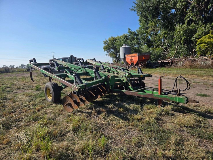 john-deere-714-image-1