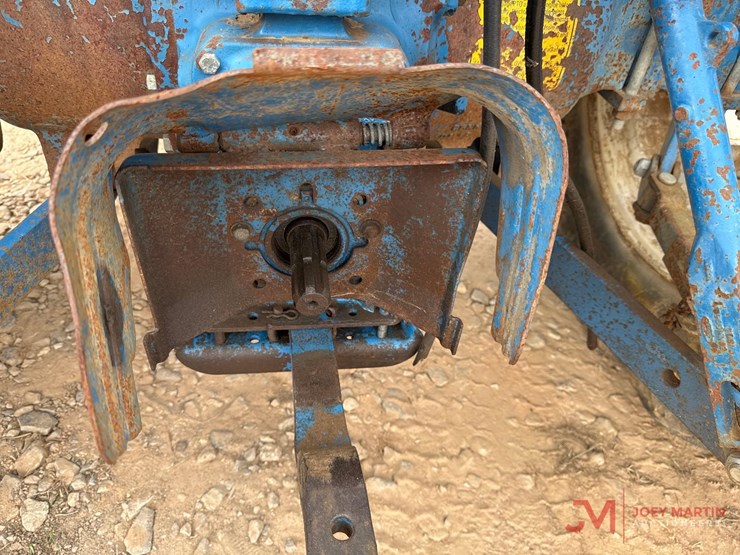 ford-3930-image-9
