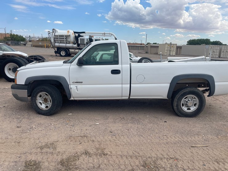 #1877-•-2003-chevy-silverado-pick-up-truck-(has-nm-title)-(offsite-at-nmsu)-image-2