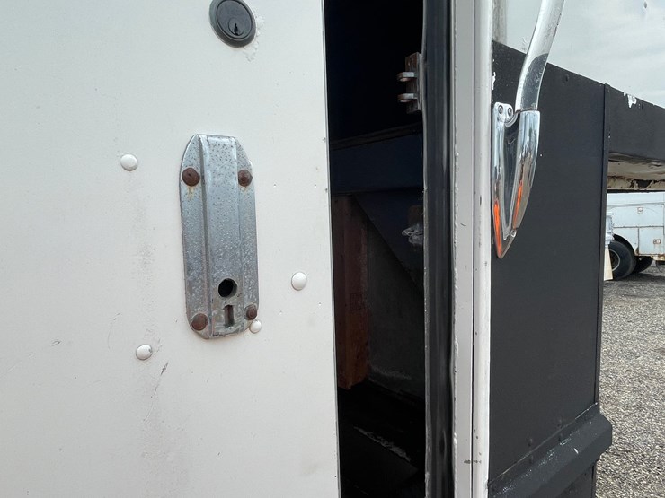 #2840-•-1987-roadmaster-5th-wheel-enclosed-trailer-(has-wi-title)-image-85