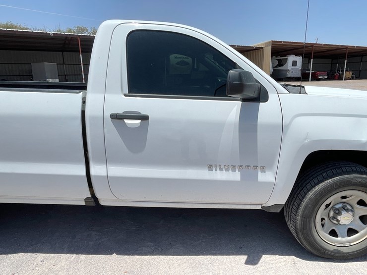 #1864-•-2018-chevy-work-truck-(has-nm-title)-image-27