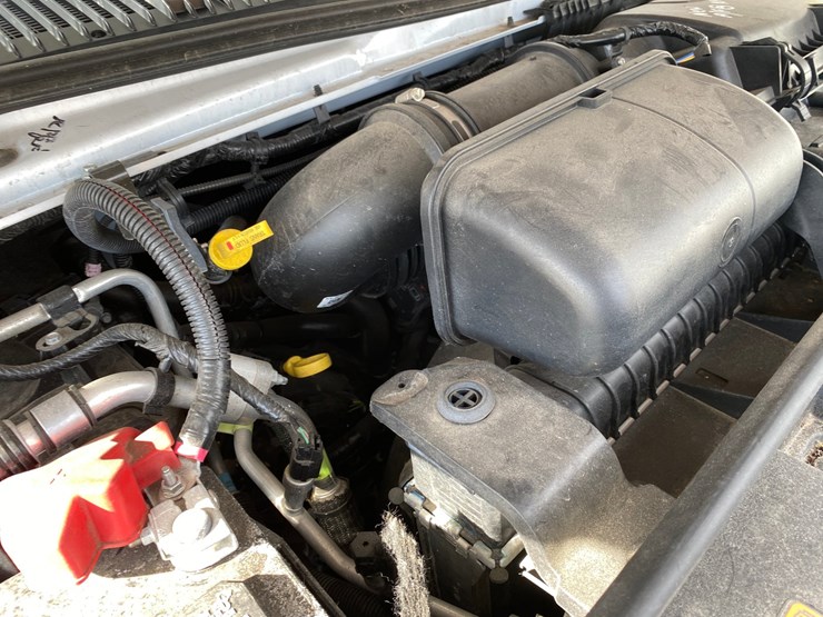 2021-ford-e350-image-58