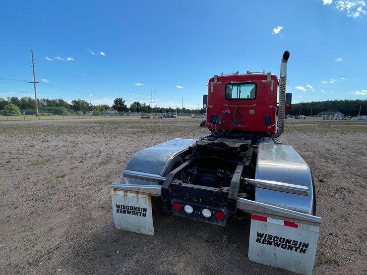 2014-kenworth-t880-image-4