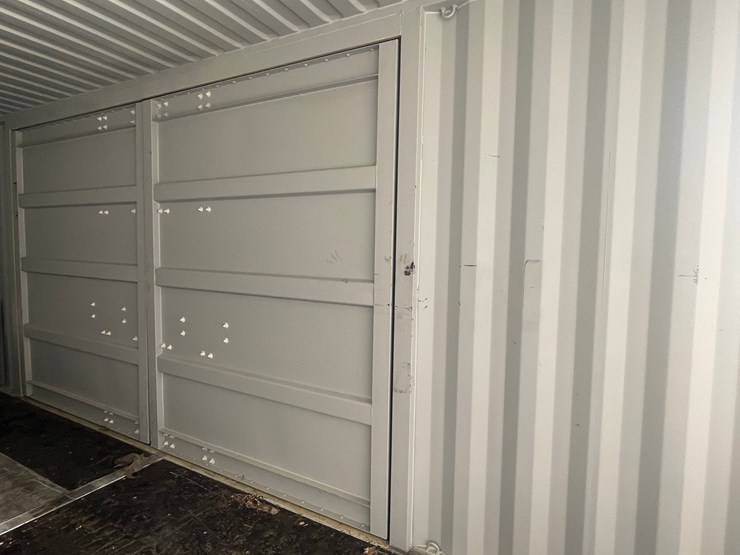 #2414-•-40'-high-cube-multi-door-container-image-9
