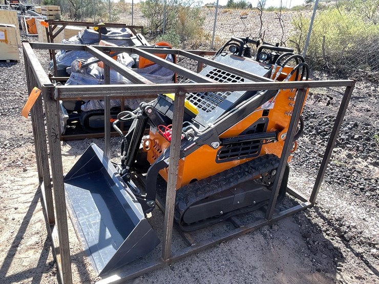 #2068-•-unused-2026-landhonor-mini-skid-steer-loader-image-17