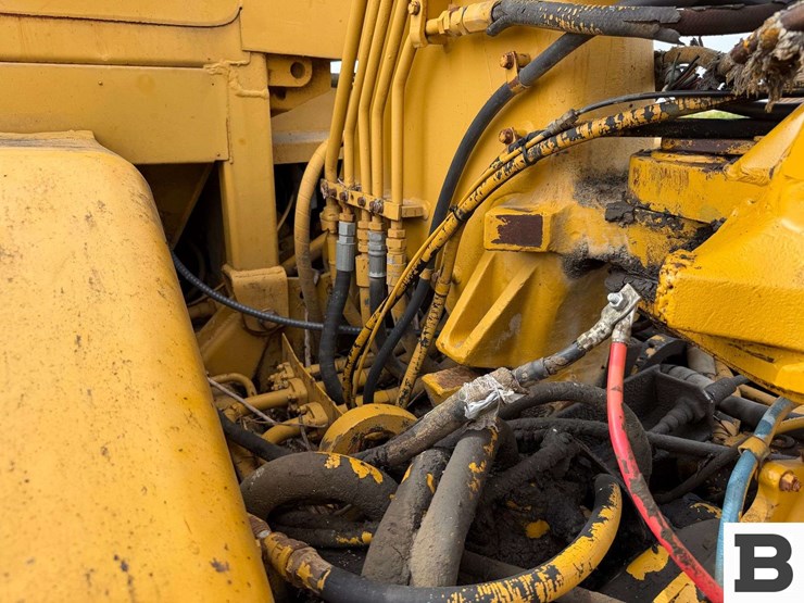 caterpillar-613b-image-15