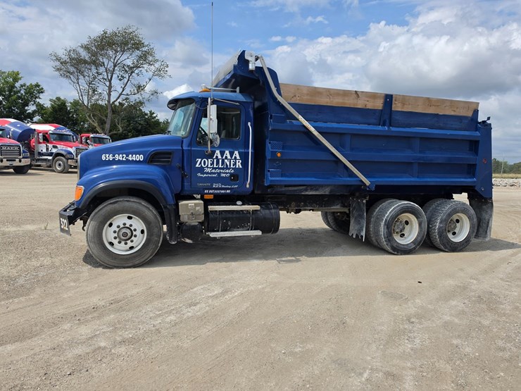 #25404-•-2003-mack-cv713-granite-tandem-axel-dump-truck-image-4