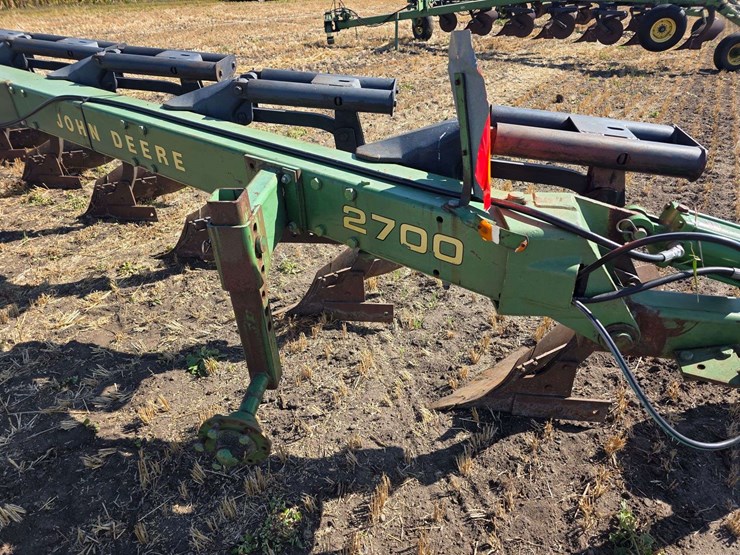 john-deere-2700-image-10