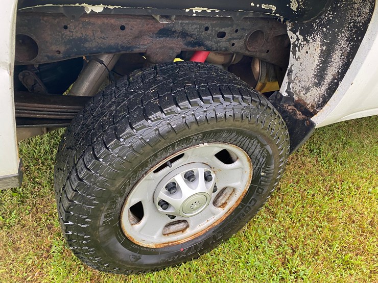 2015-chevrolet-2500-image-26