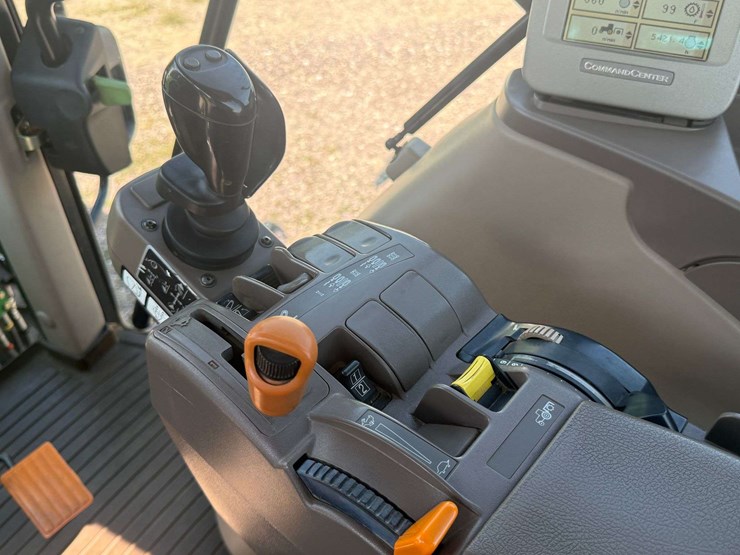 2011-john-deere-741-image-54