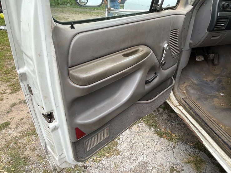 1995-ford-f350-image-56