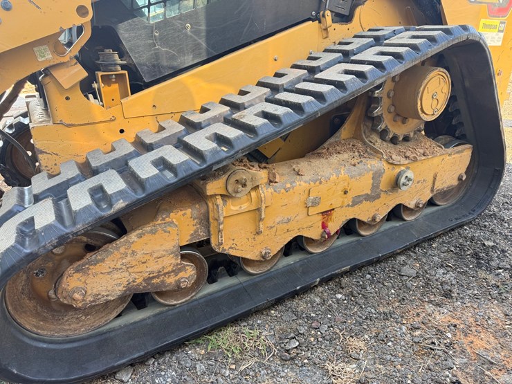 2021-caterpillar-299d3-image-5