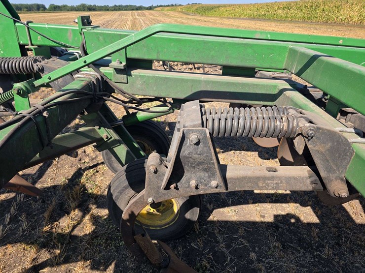 john-deere-2700-image-27