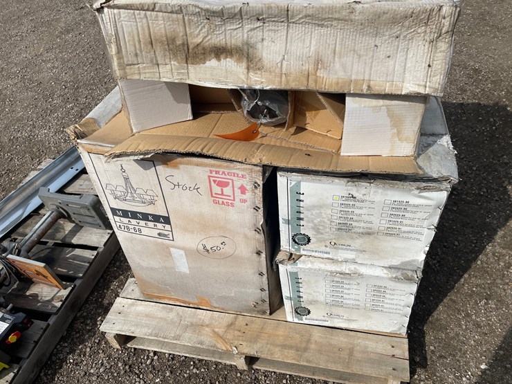 #5120-•-pallet-of-lighting-fixtures-image-2