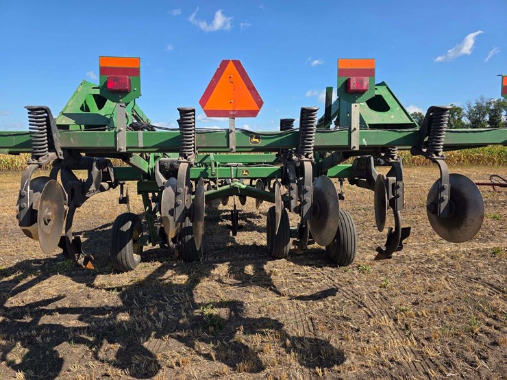 john-deere-2700-image-14