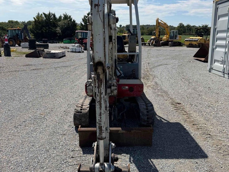 2016-takeuchi-tb016-image-2