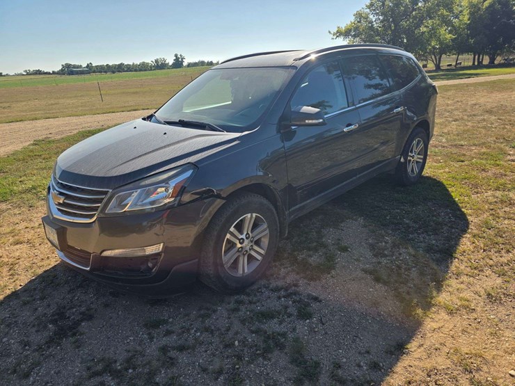 2014-chevrolet-traverse-lt-image-14