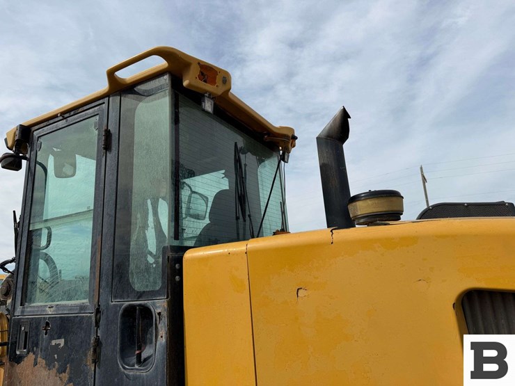 2005-caterpillar-930g-image-25